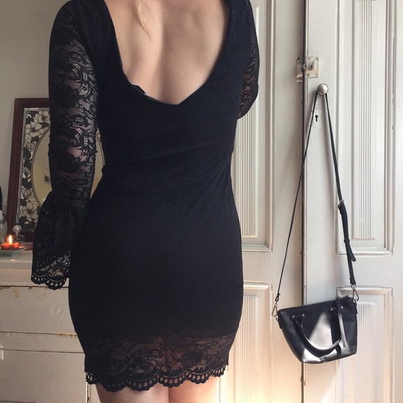 Black lace bodycon dress with bell sleeves - Picture 3 of 3